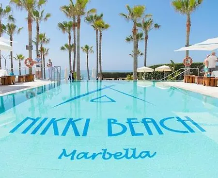 Luminosa Y Moderna Propiedad Con Vistas Al Mar Mediterráneo A 2min Appartamento