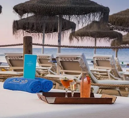 Luminosa Y Moderna Propiedad Con Vistas Al Mar Mediterráneo A 2min Appartamento